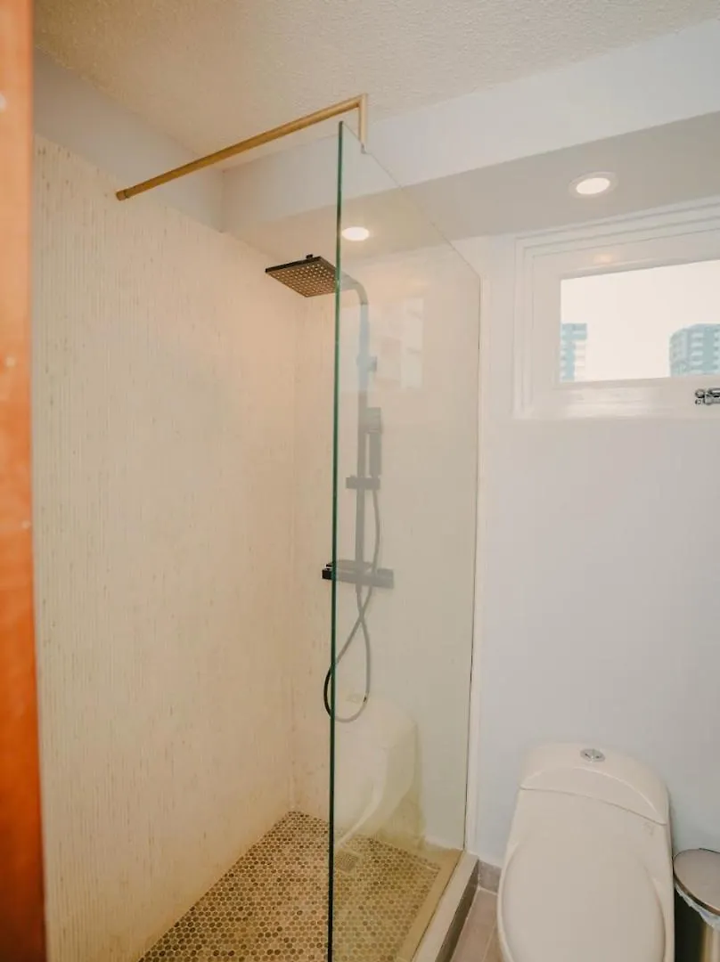 Condado Beach-Pool Front Jewel San Juan Porto Riko