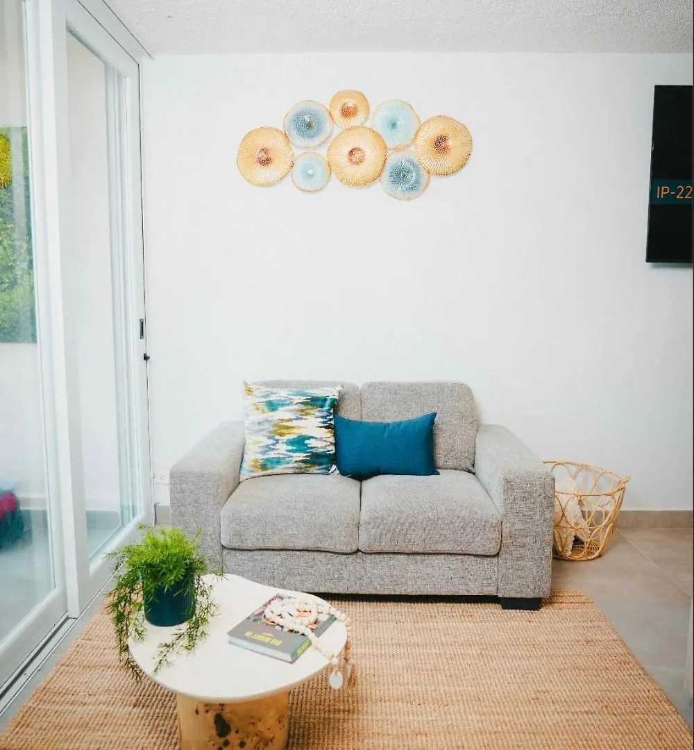 Condado Beach-Pool Front Jewel San Juan Daire